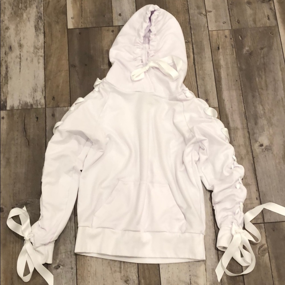 Carbon38 sweater